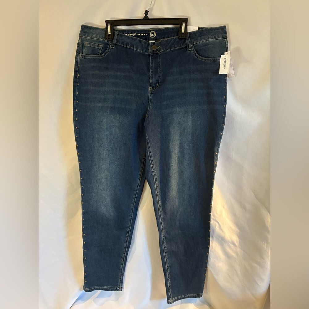 NWT Dress Barn Signature fit gold studs skinny jeans size 20W casual comfy soft